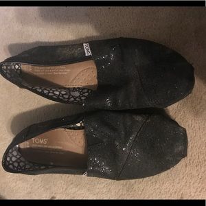 Black sparkle toms